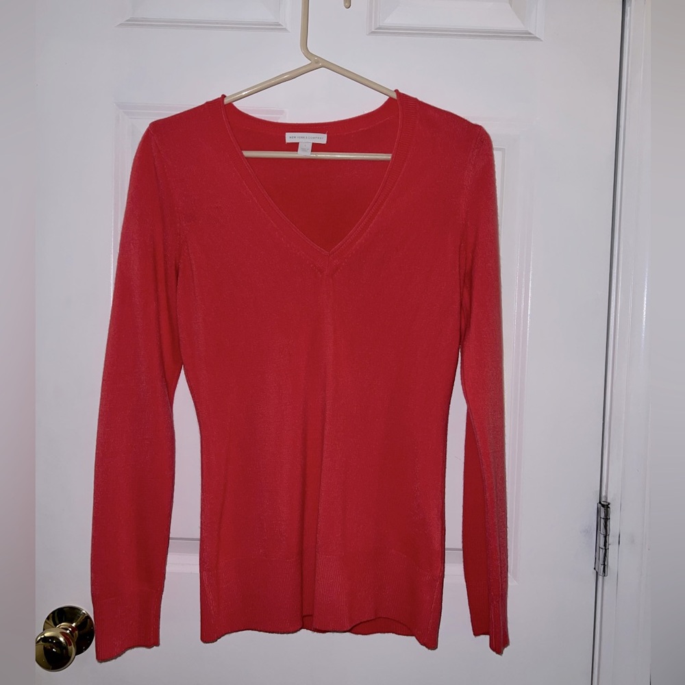 New York & Company deep pink v-neck sweater size S